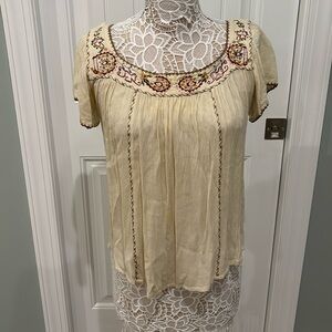 Ladies Short Sleeve Top by Mandee